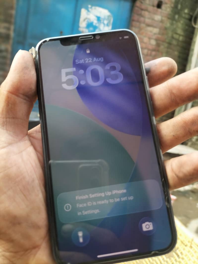 iphone 11 pro 2
