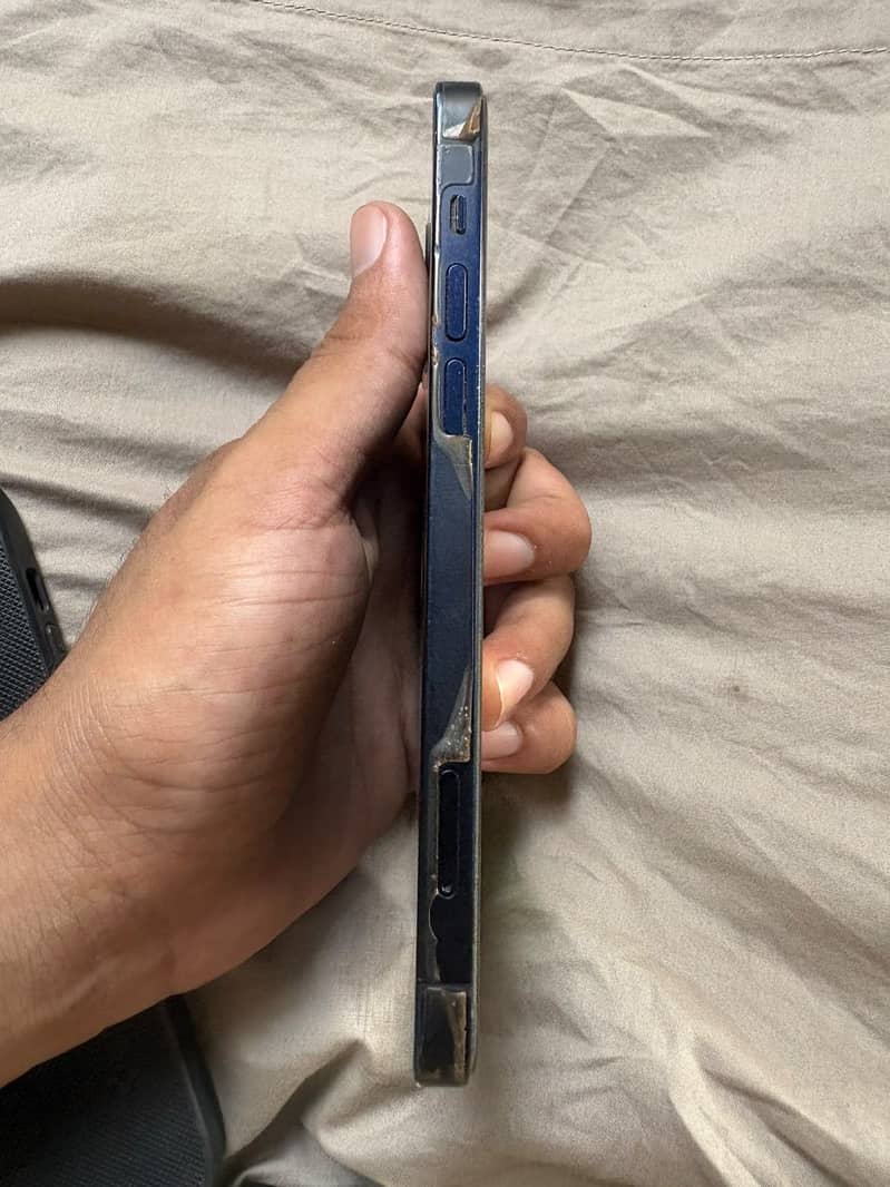Apple iPhone 12 5