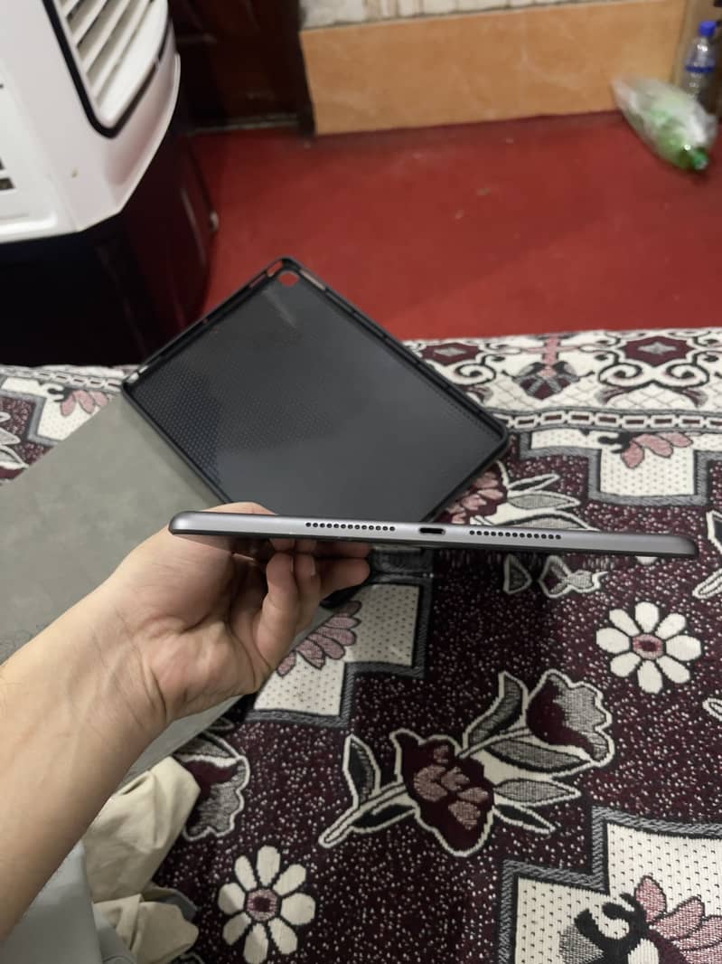 Ipad12@ 1