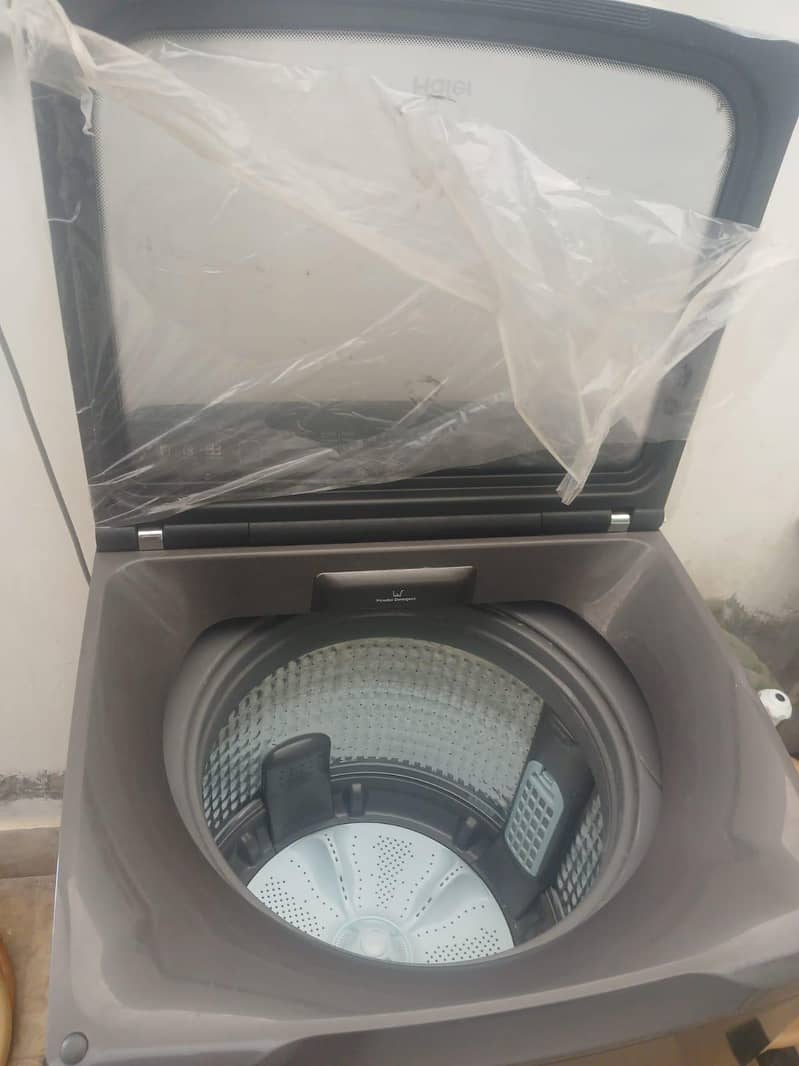 Haier 12kg fully Automatic Washingmachine 1