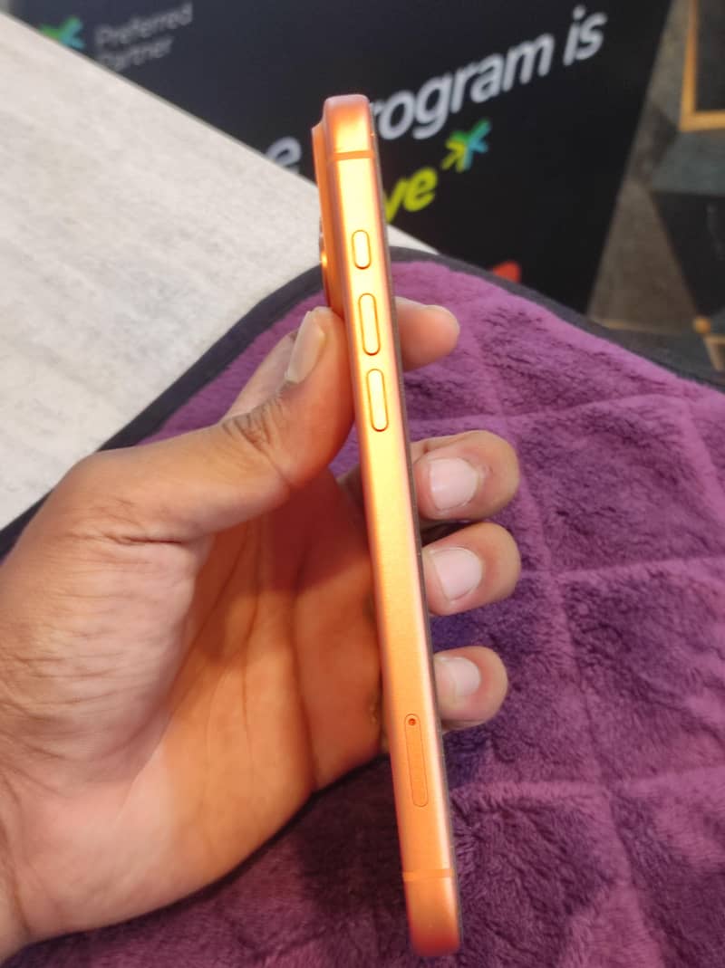 Apple iPhone 17 Pro Max 2