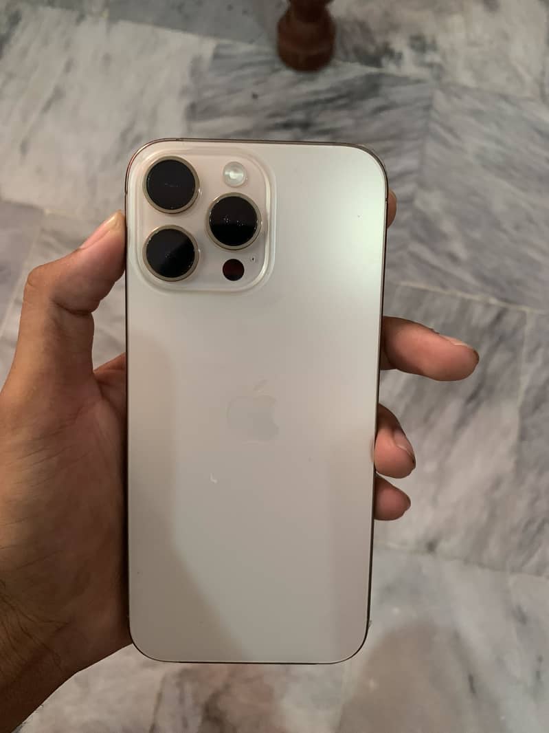 Apple iPhone 16 Pro Max Jv 1