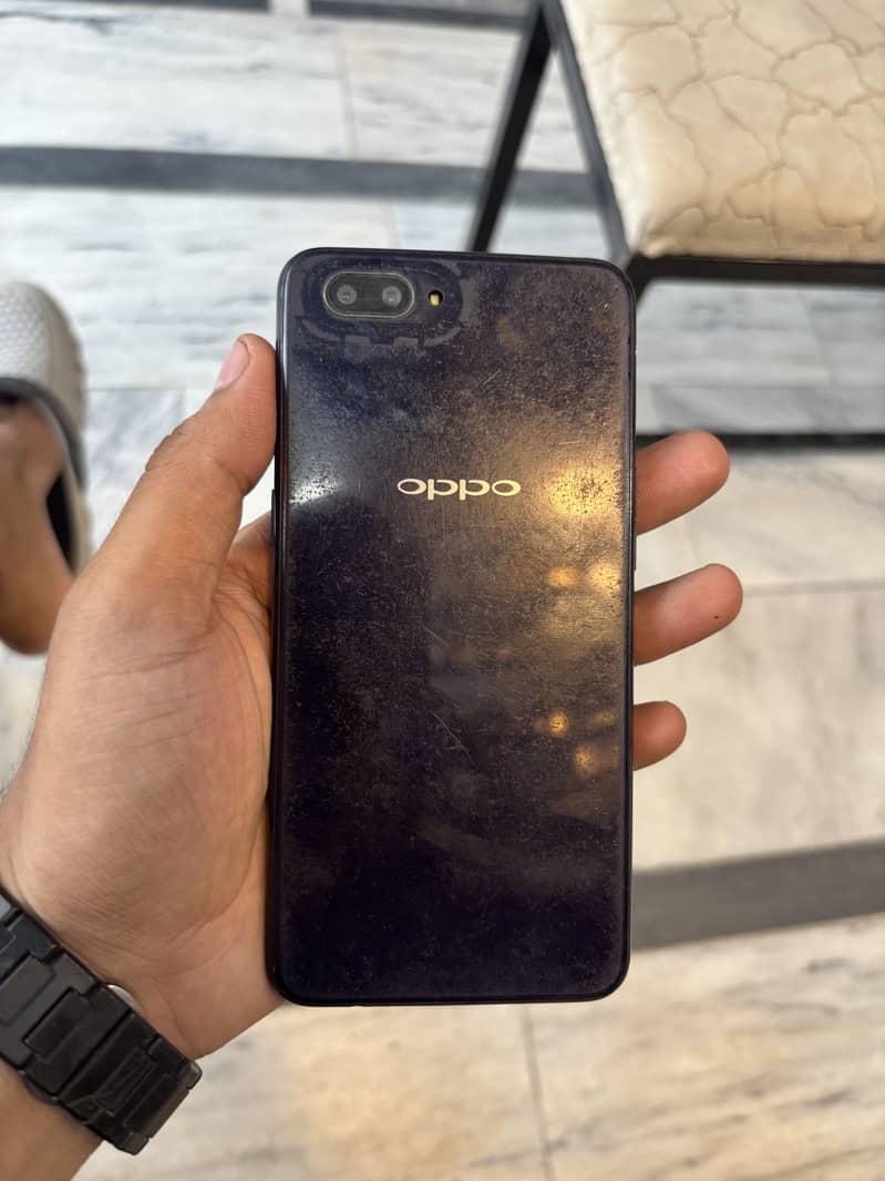OPPO A3s 4
