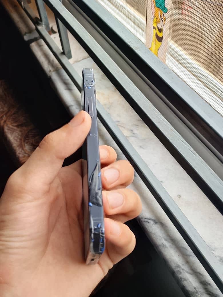 Apple iPhone 12 mini 2