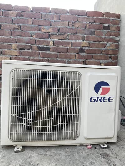  GREE NON Inverter — 1.5 TON AC 