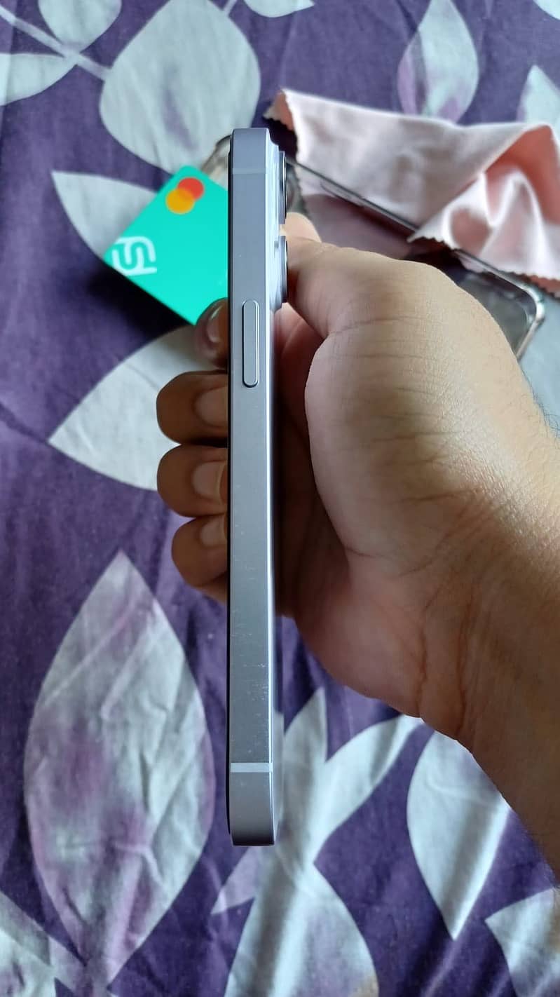 Apple iPhone 14 5