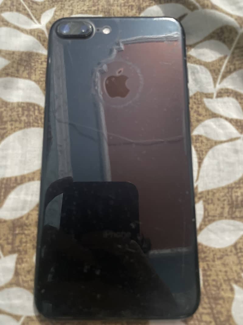 Apple iPhone 7 Plus 1