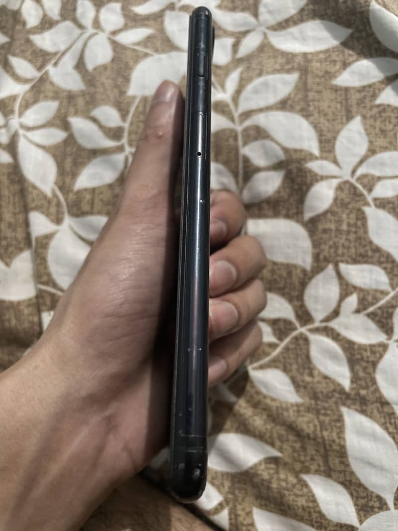 Apple iPhone 7 Plus 2