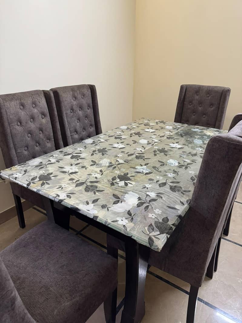 Dining table +6 chairs 5