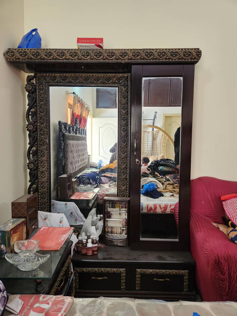 1 Bed 2 side table 1 Dressing 1 sofa Table 3