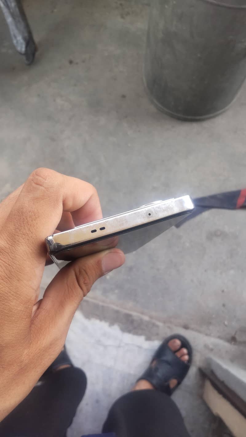 Infinix Note 40 6