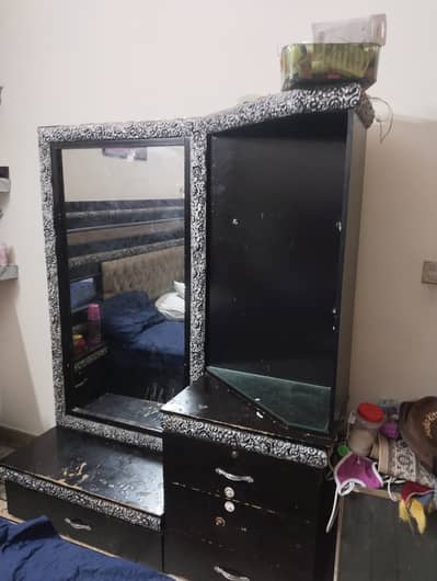 Large Dressing Table with Mirror
