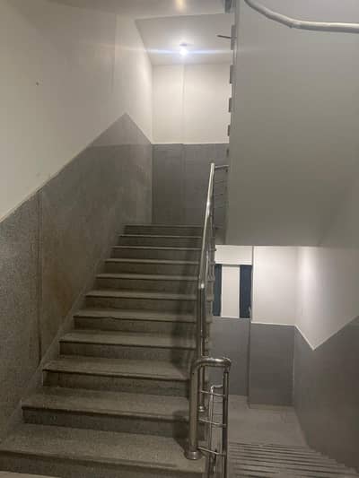Anum Blessing building 750 sq ft office availible with car parking 24*7 operation allow semi furnished