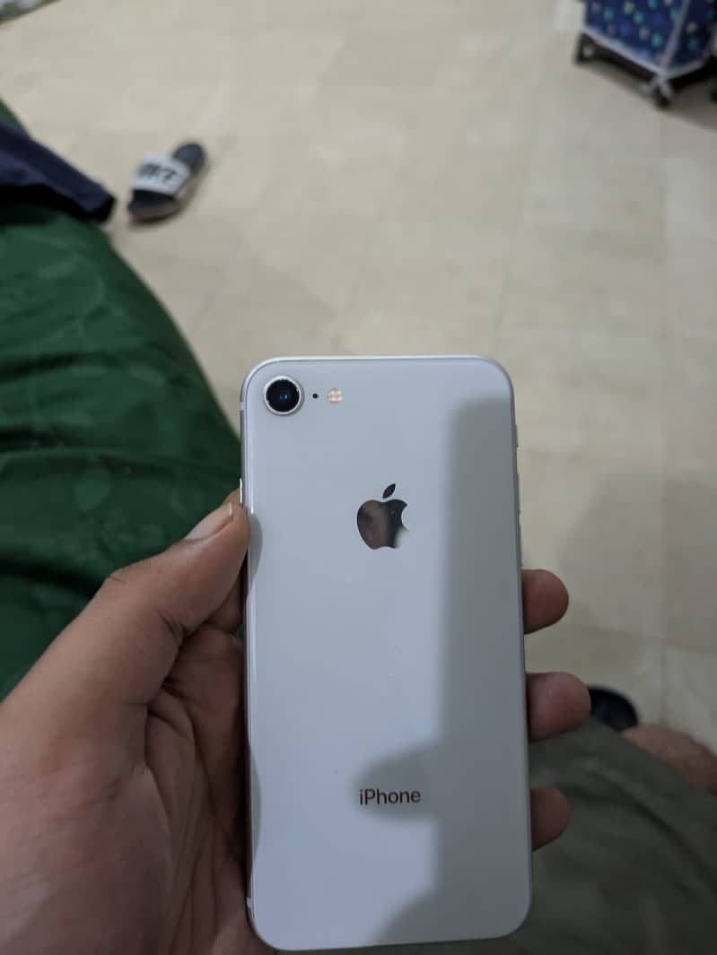 Apple iPhone 8 0