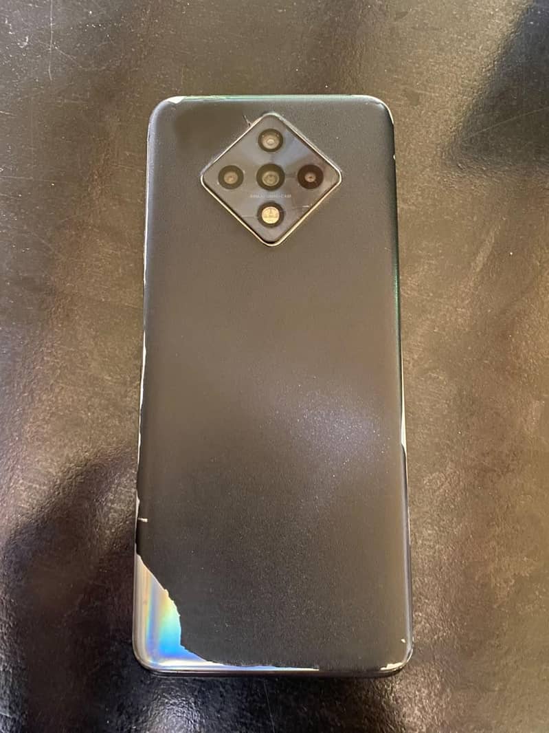 Infinix Zero 8 1