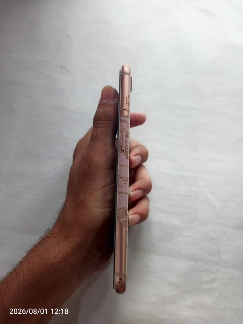Apple iPhone 8 Plus 1