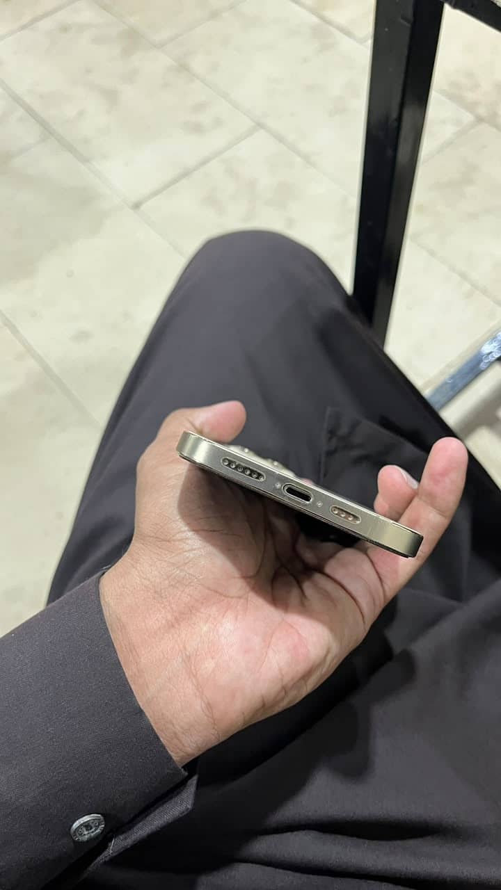 iPhone 12 Pro Max 2