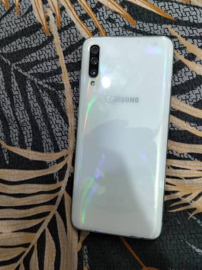 Samsung Mobile A70