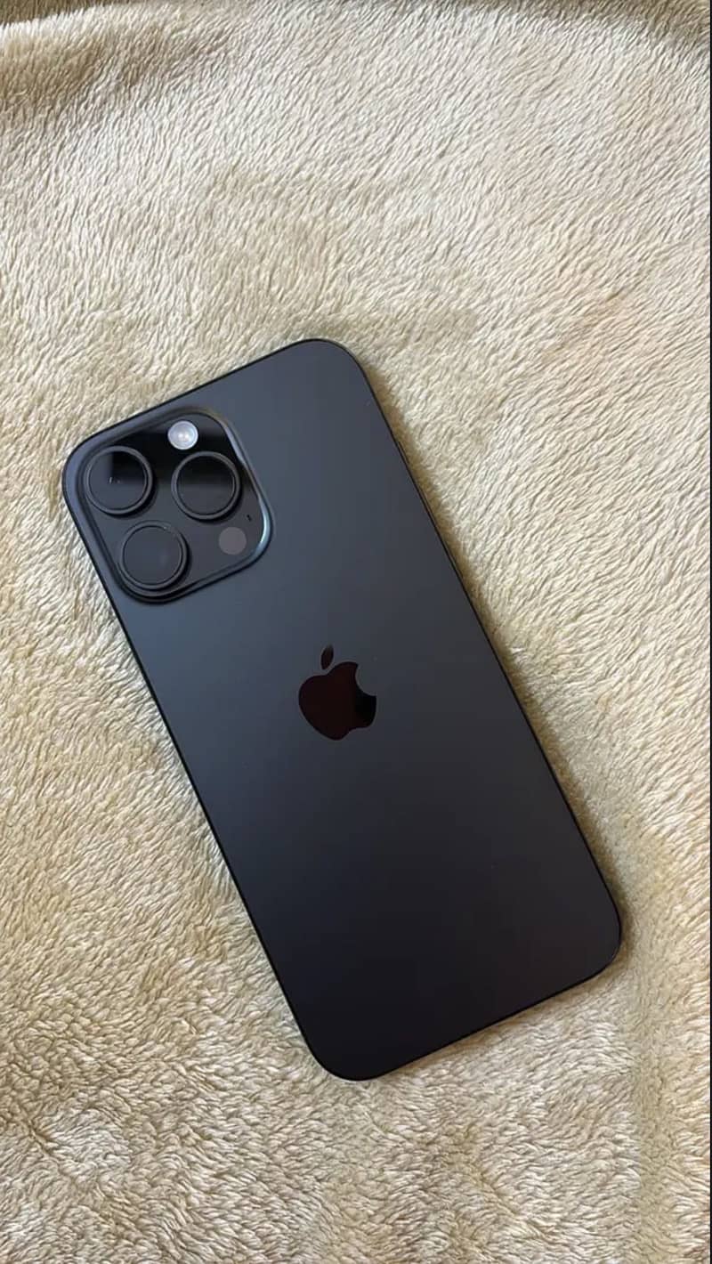 Apple iPhone 16 Pro 1