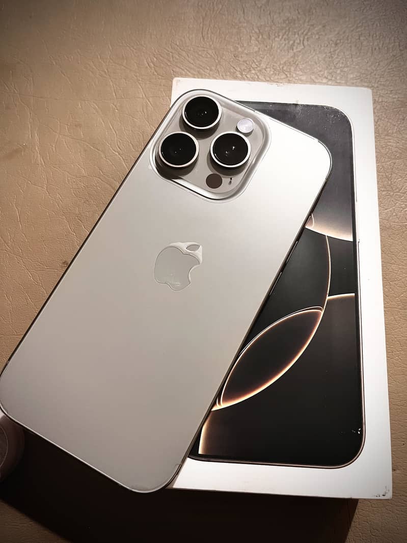 Apple iPhone 16 Pro 1