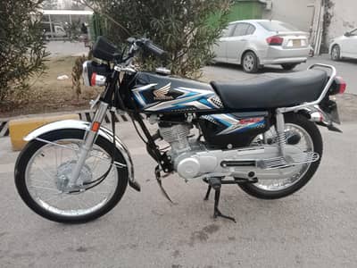Honda 125 Black for sale