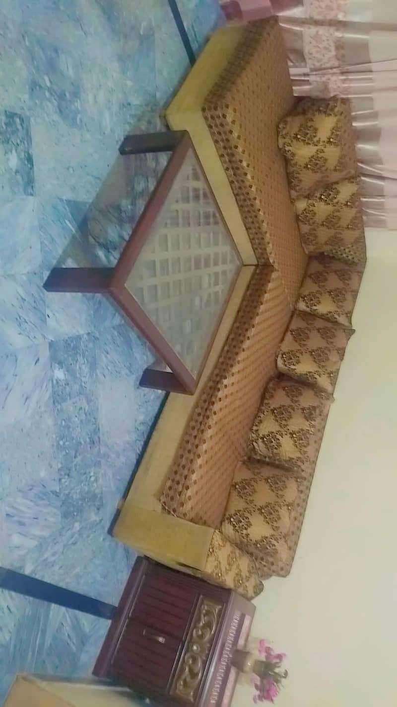 Sofa set 0