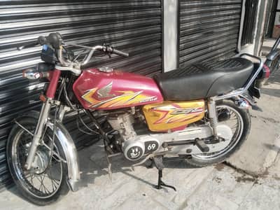 Honda CG 125 2021 model for sale in good condition