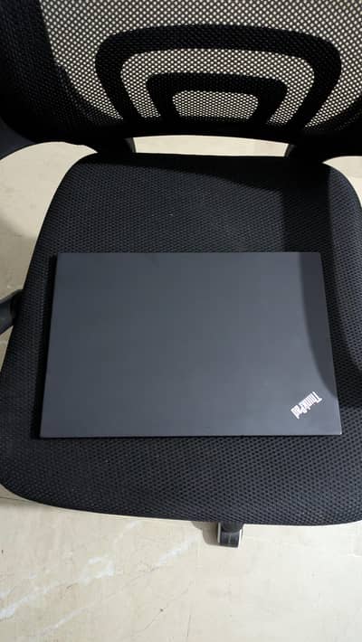 Lenovo T14 gen2 Touch Screen Ryzen 5650 pro 16GB RAM 256GB Nvme
