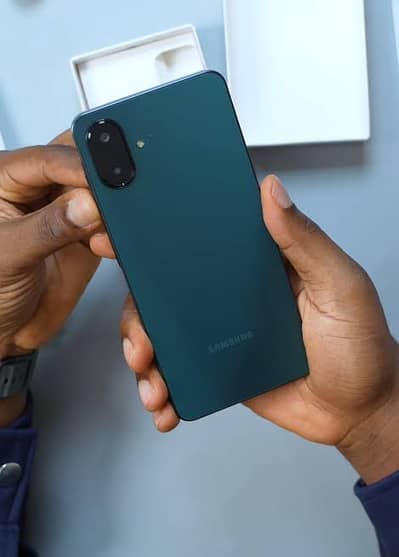 Samsung A07 10 months warranty 4gb 64gb price final hai take or leave