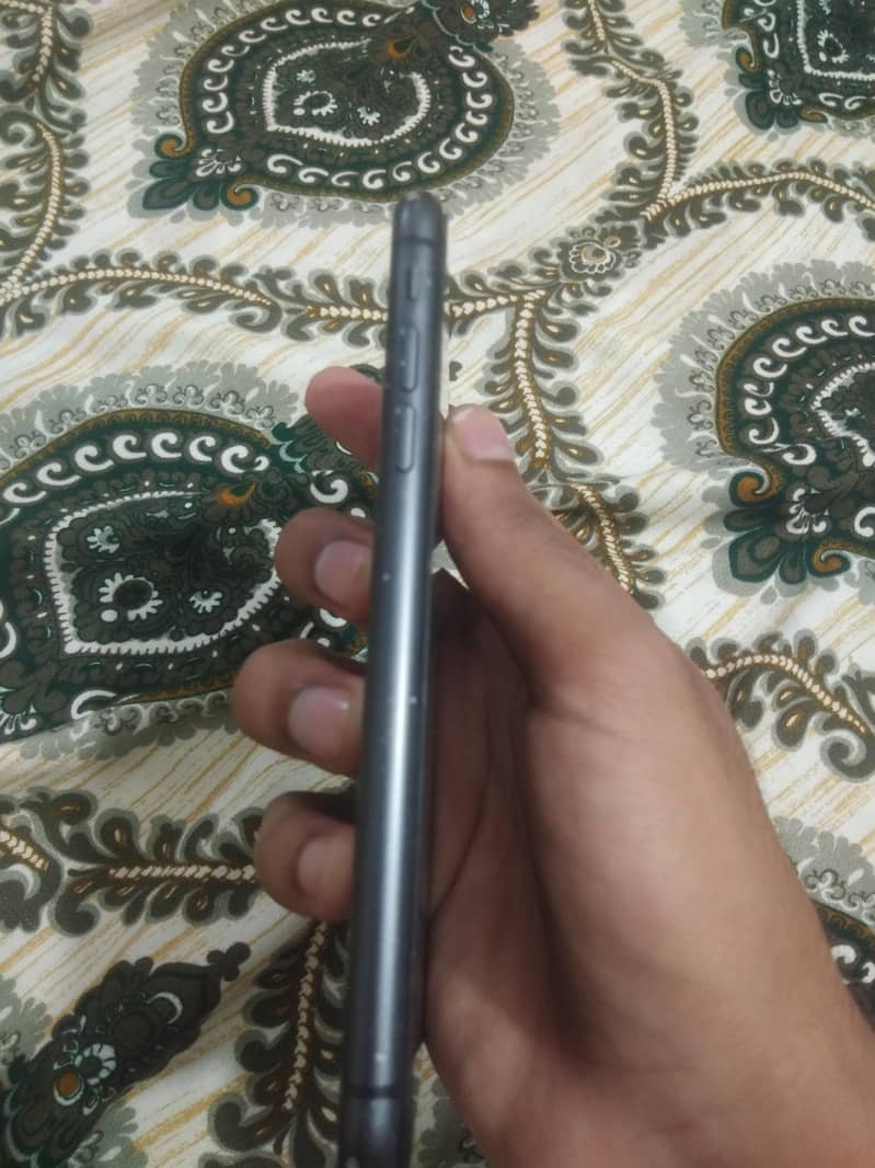 Apple iPhone 11 2