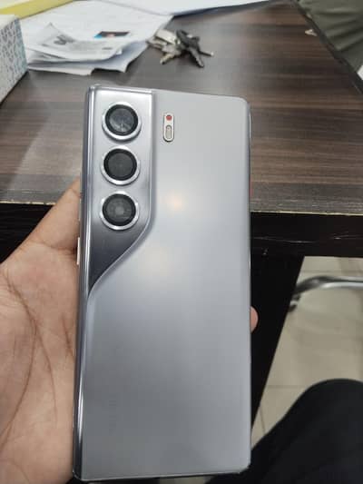 Tecno CAMON 40 Pro