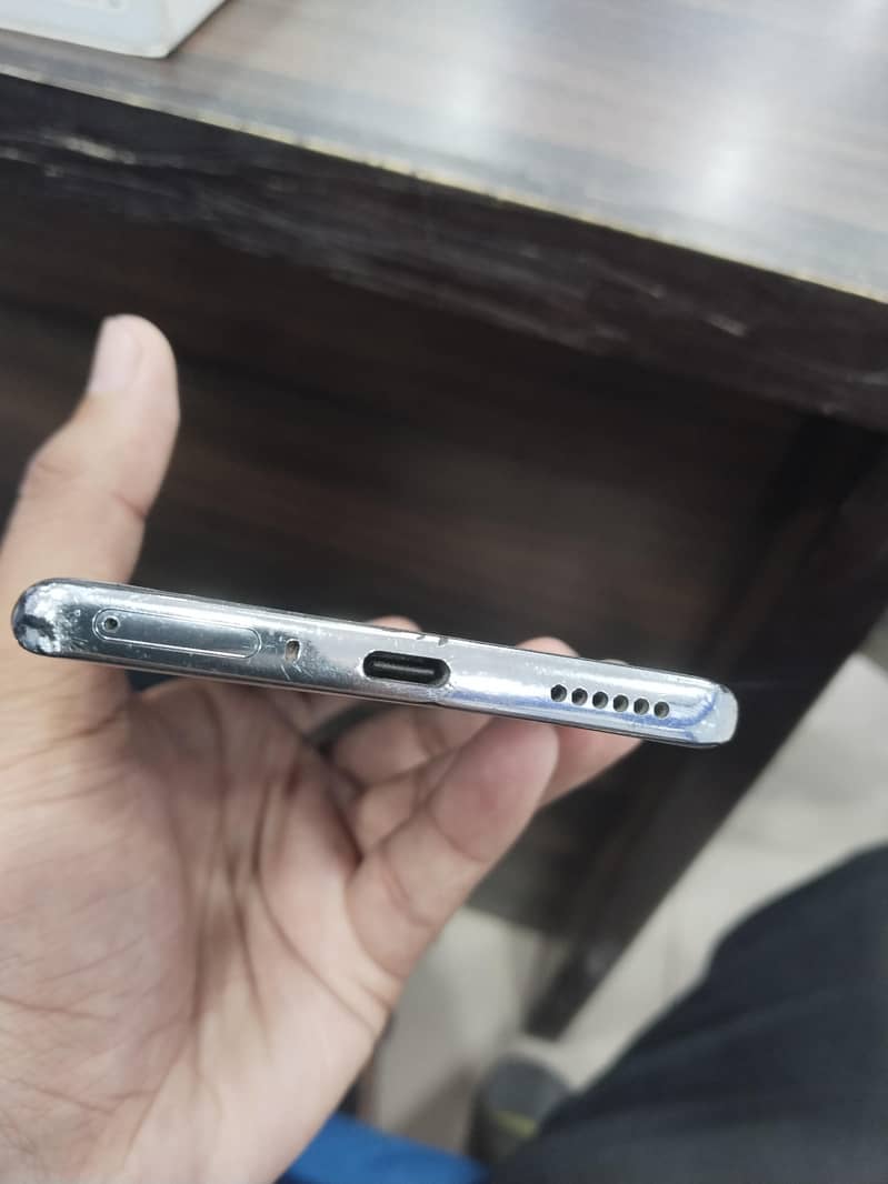 Tecno CAMON 40 Pro 6