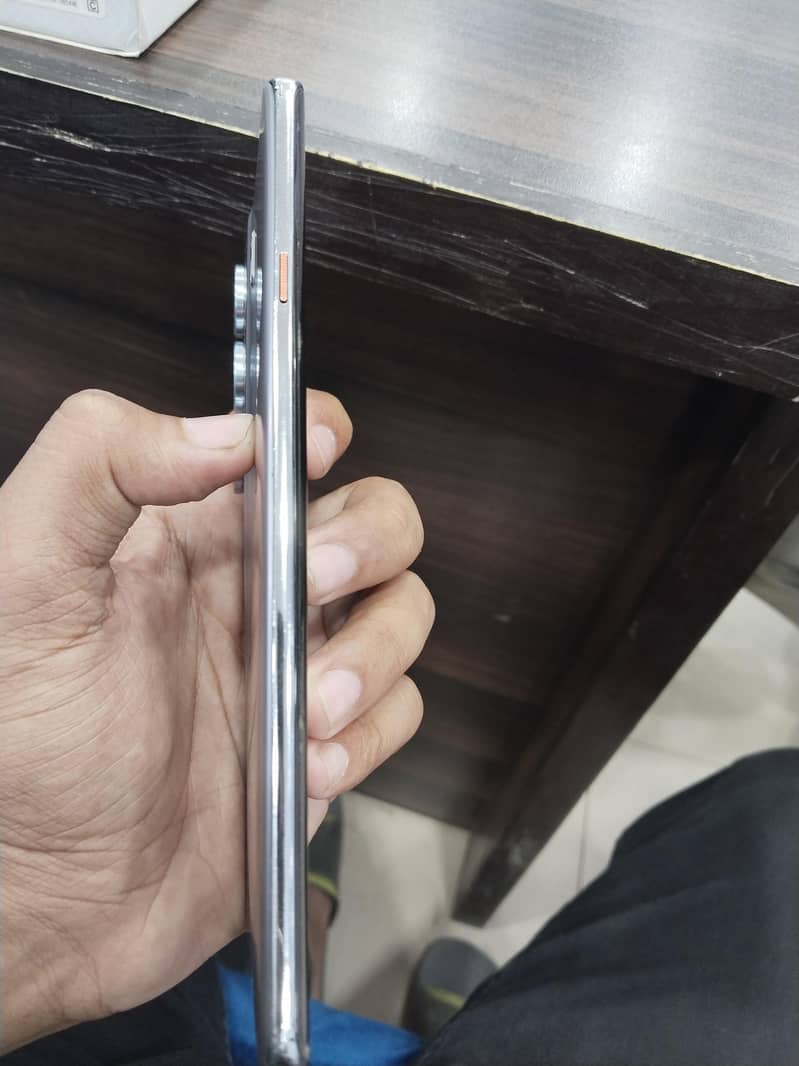 Tecno CAMON 40 Pro 7