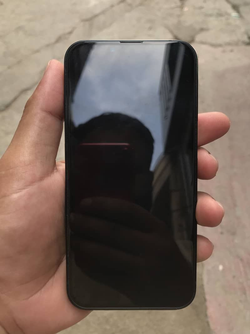 iPhone 13 JV 3