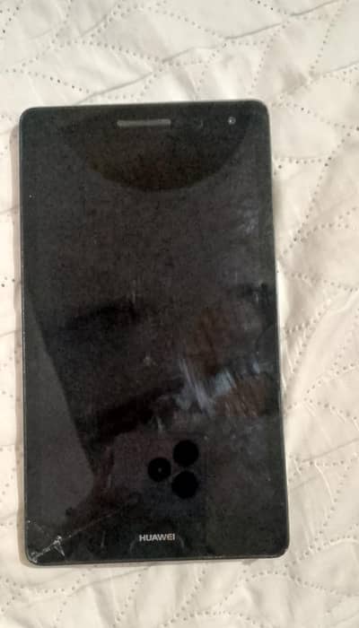 Huawei MediaPad T3 7 — Minor Corner Crack, Fully Functional