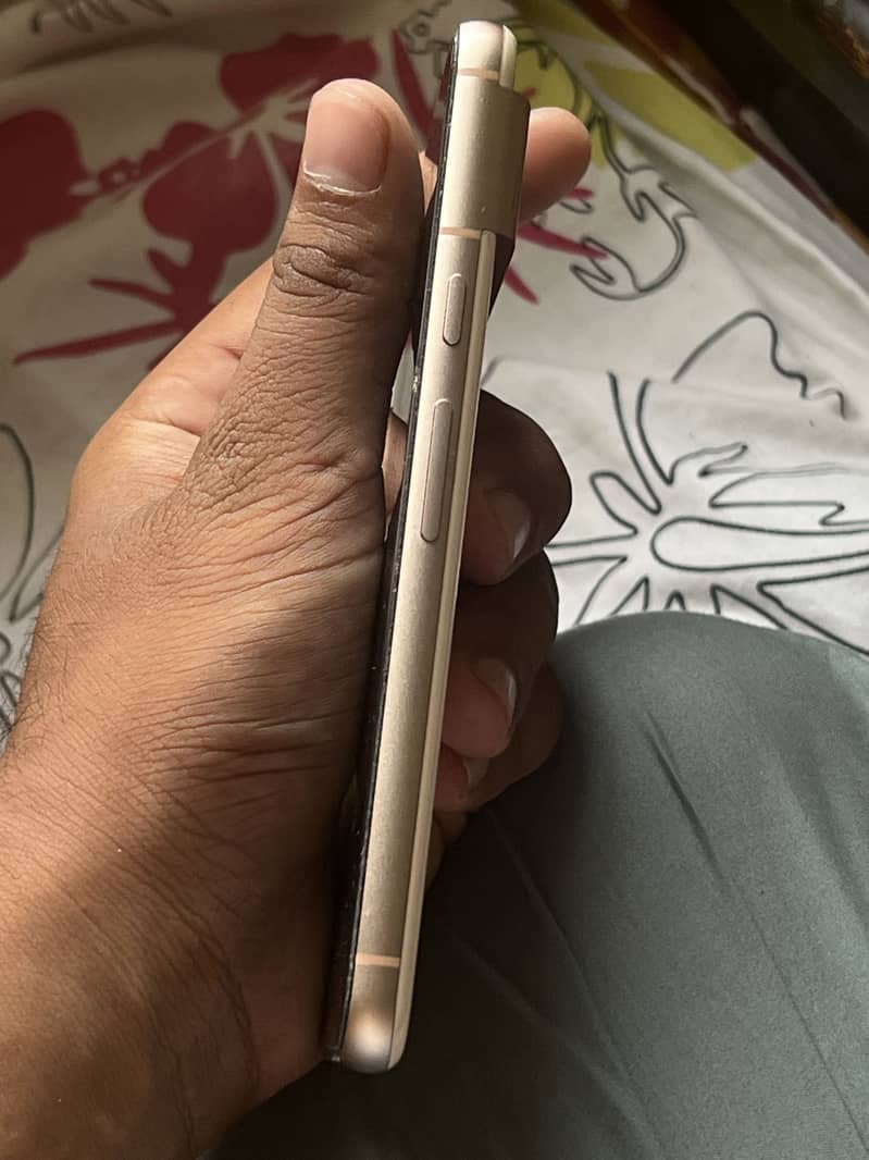 Google Pixel 8 2