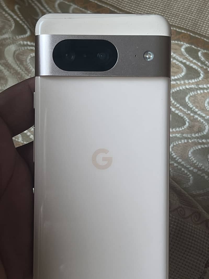Google Pixel 8 3