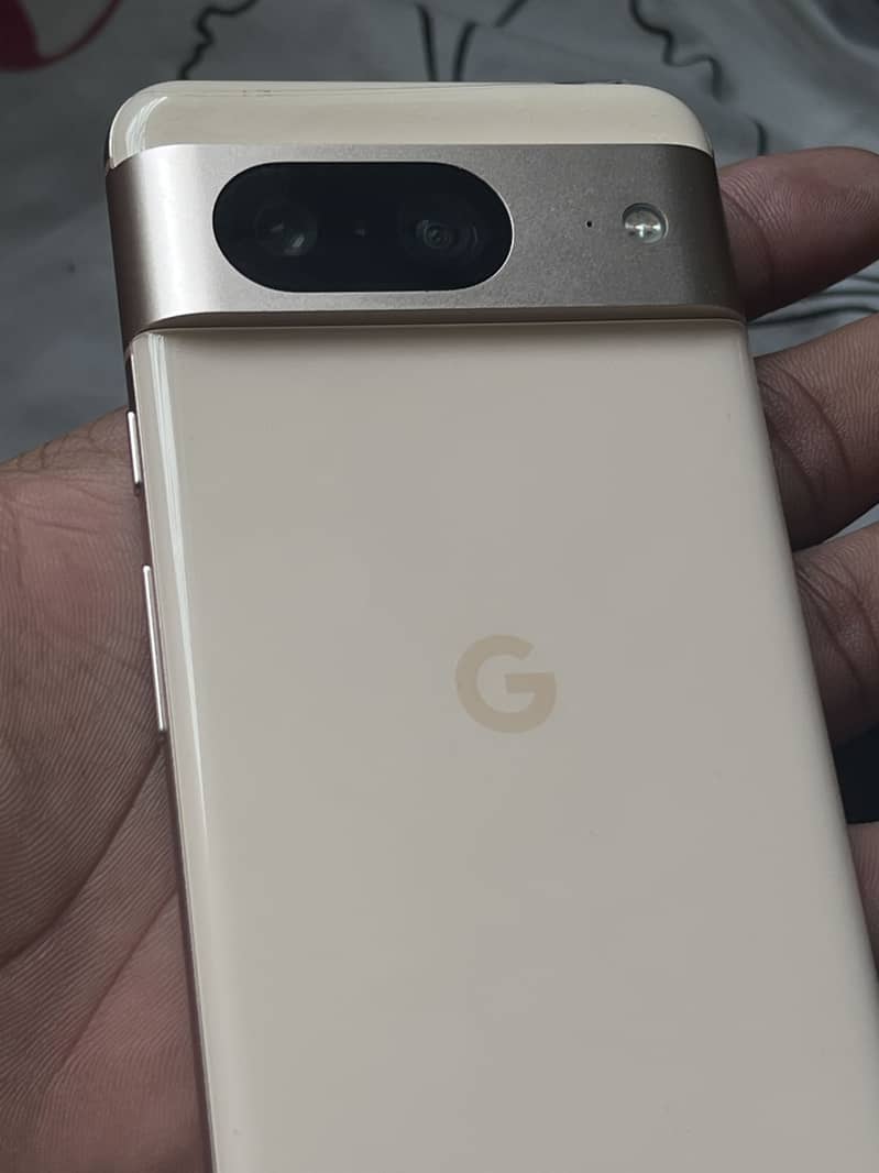 Google Pixel 8 6