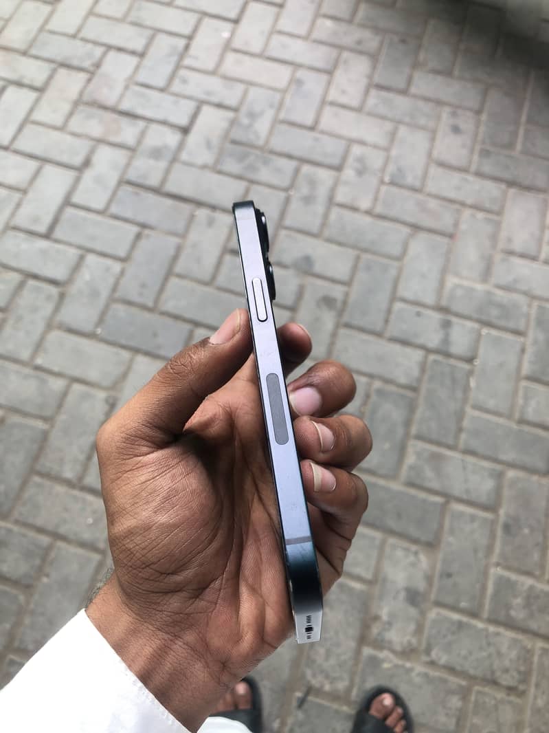 Apple iPhone 14 5