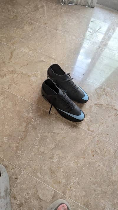 slightly used Nike imported shoes
