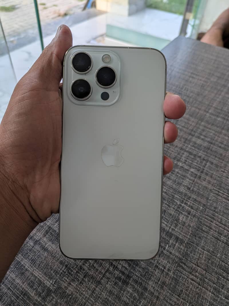 Apple iPhone 14 Pro Max 0