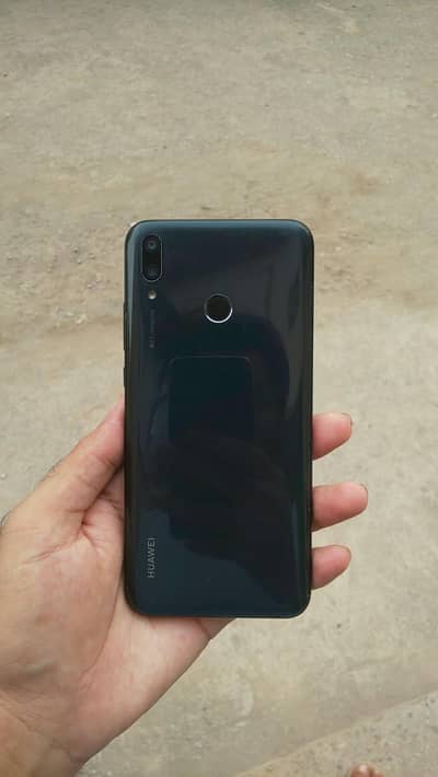 seHuawei Y9