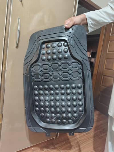Car rubber bubble foot mats set
