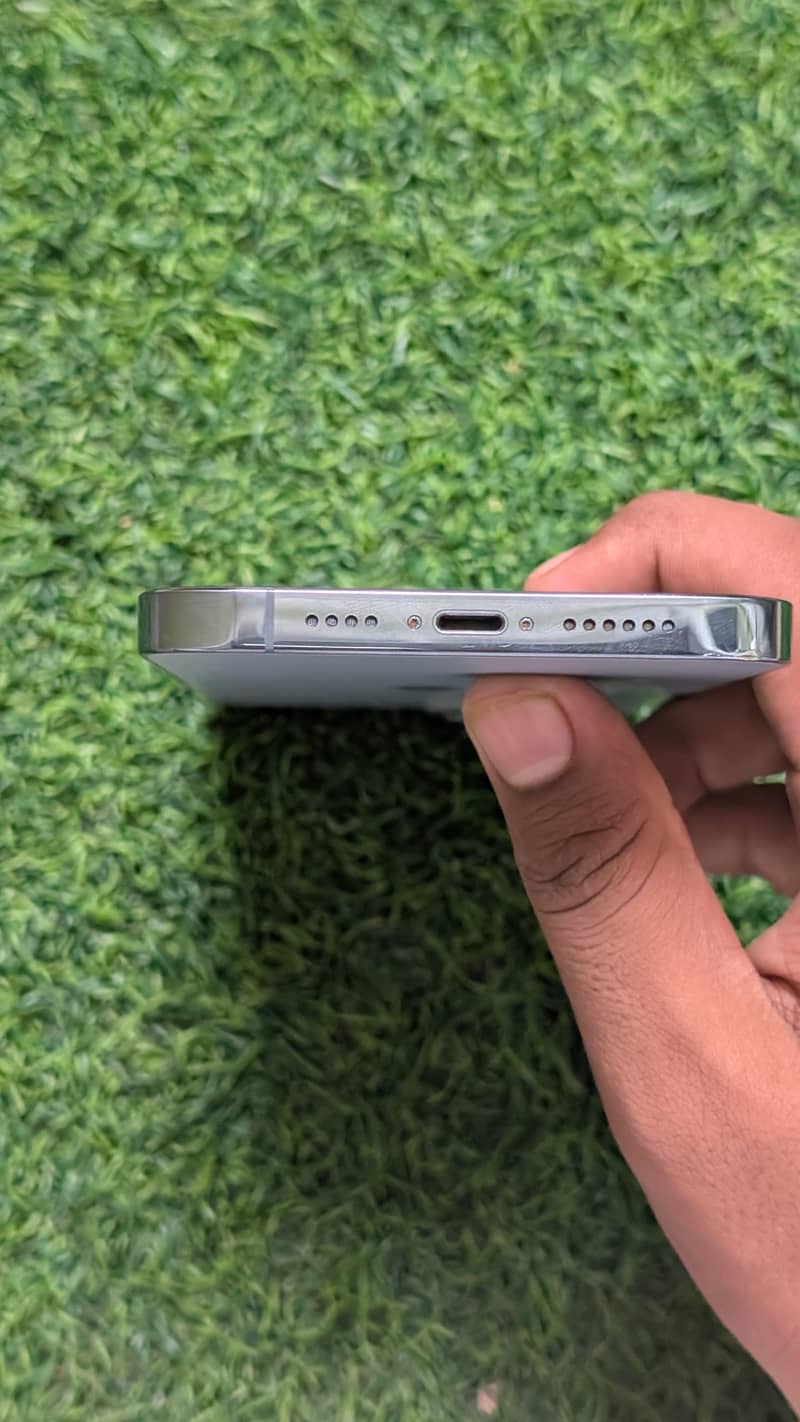 Apple iPhone 13 Pro Max 4