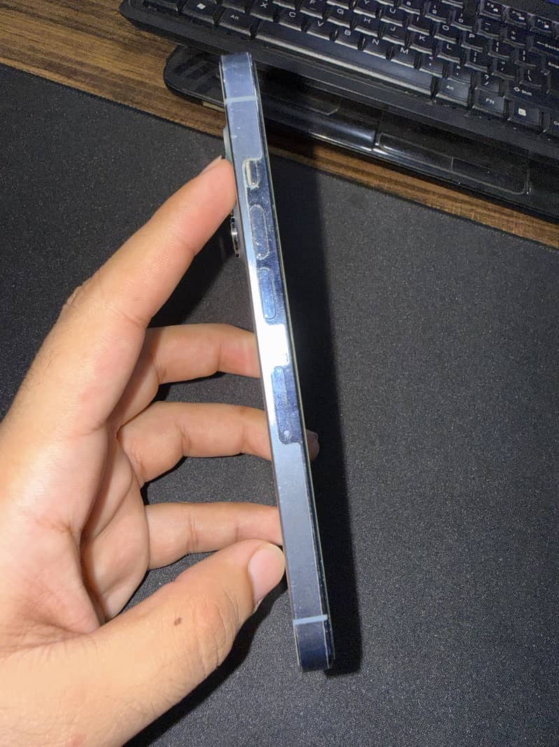Apple iPhone 13 Pro 1