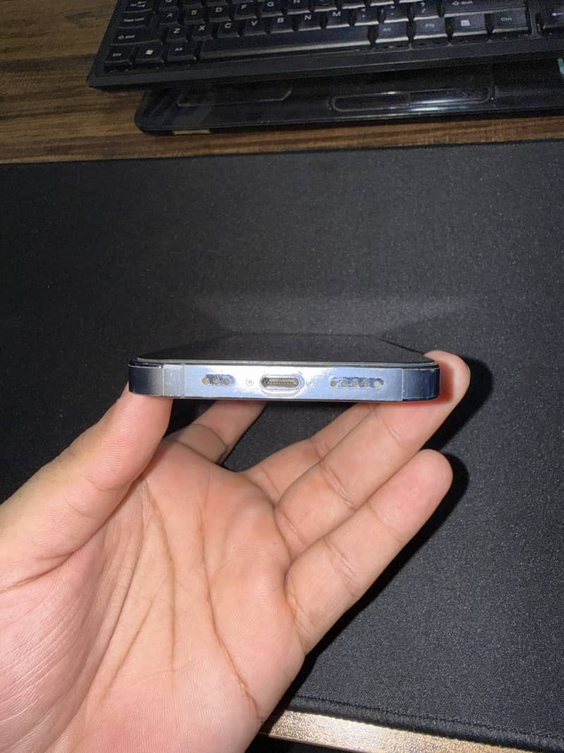 Apple iPhone 13 Pro 2