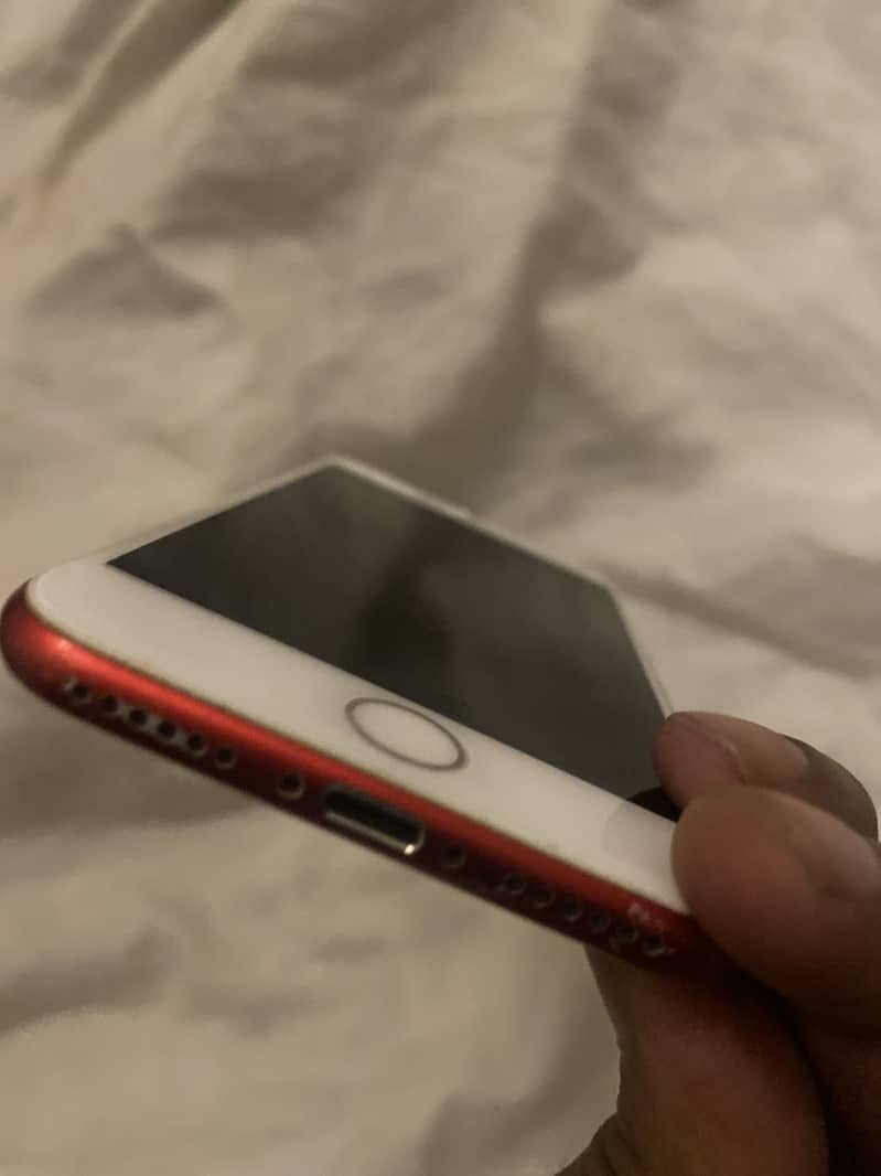 Apple iPhone 7 4