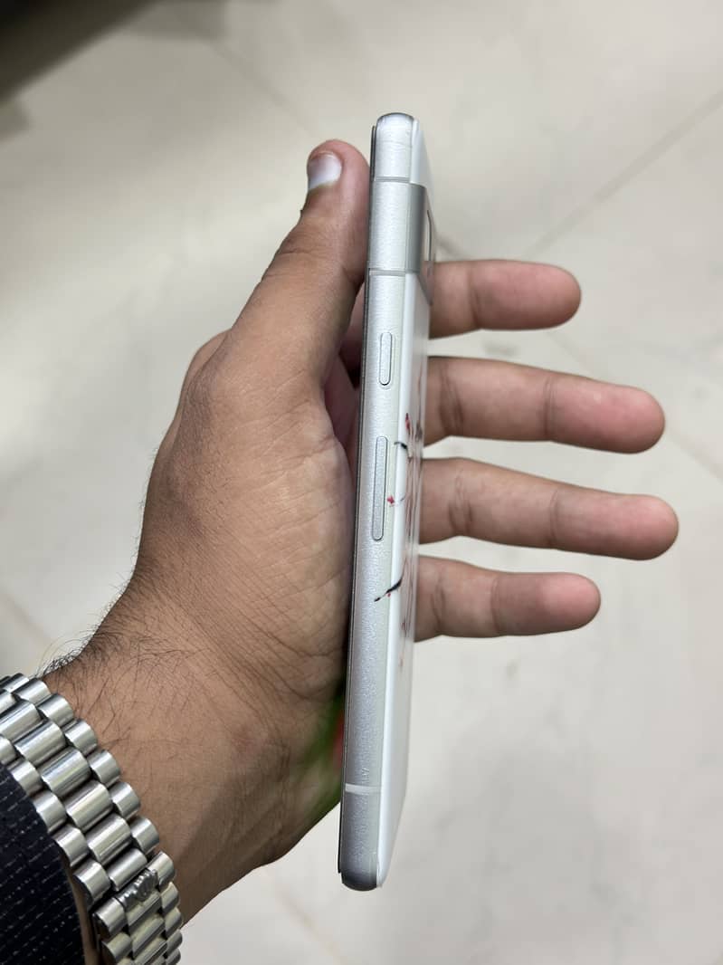 Google Pixel 7a 1