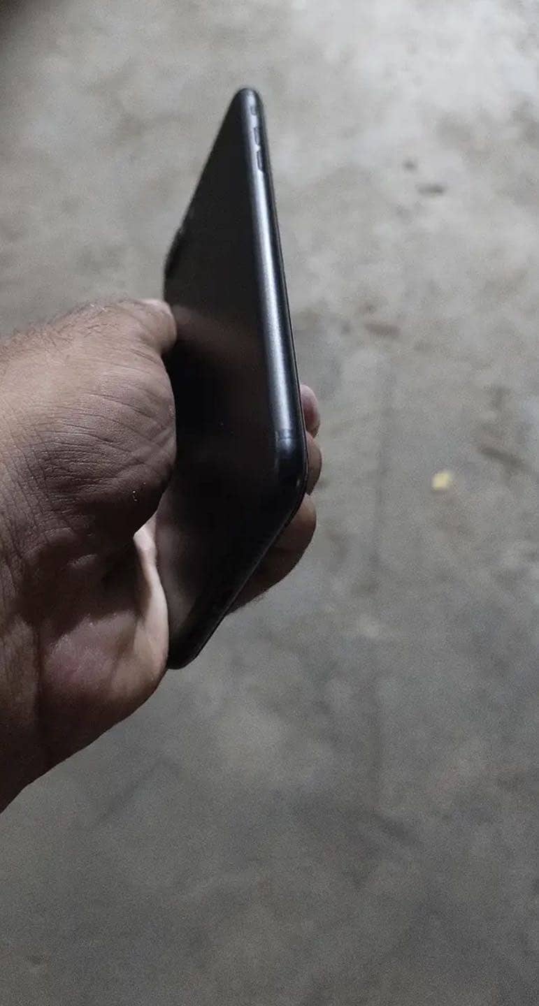 Apple iPhone 7 Plus 1