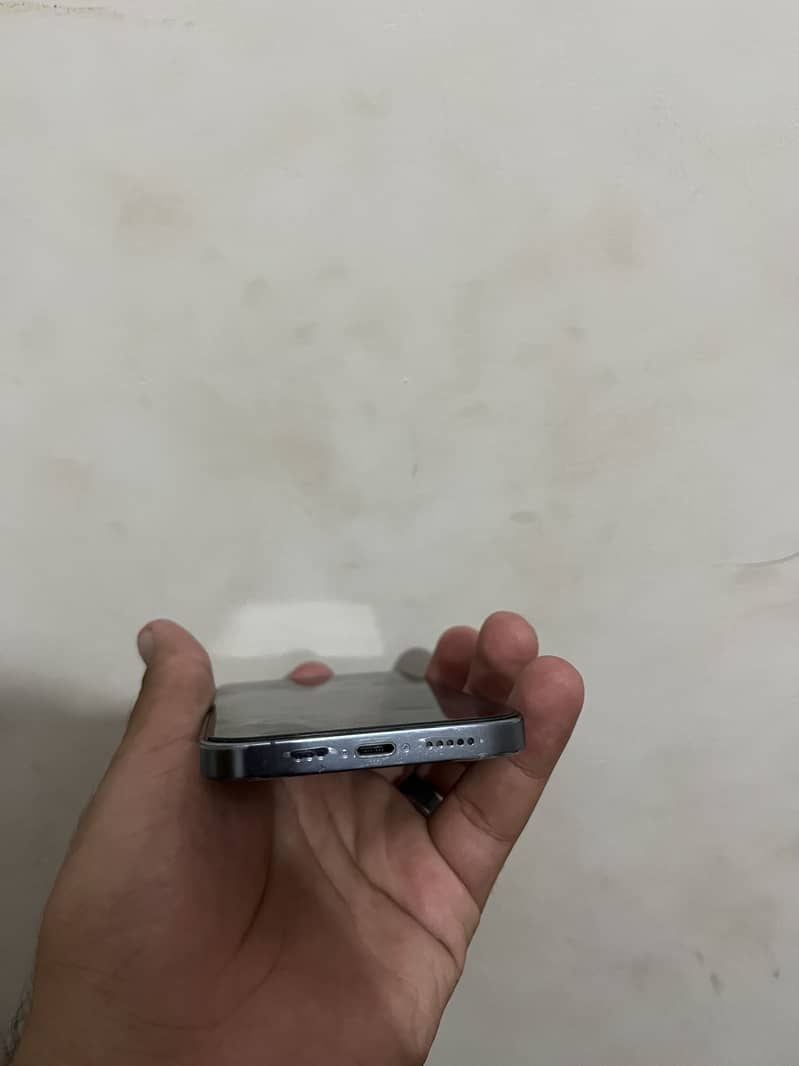 Apple iPhone 13 Pro 2
